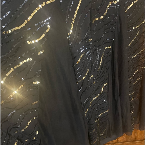 Alex Evening - Picture 11 of 14